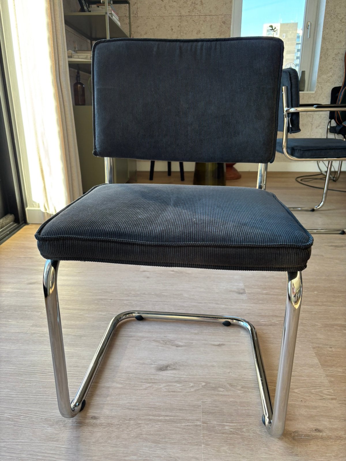 Zuiver eetkamer stoel Ridge rib zwart, Ophalen, Zo goed als nieuw, Zwart, Eén
