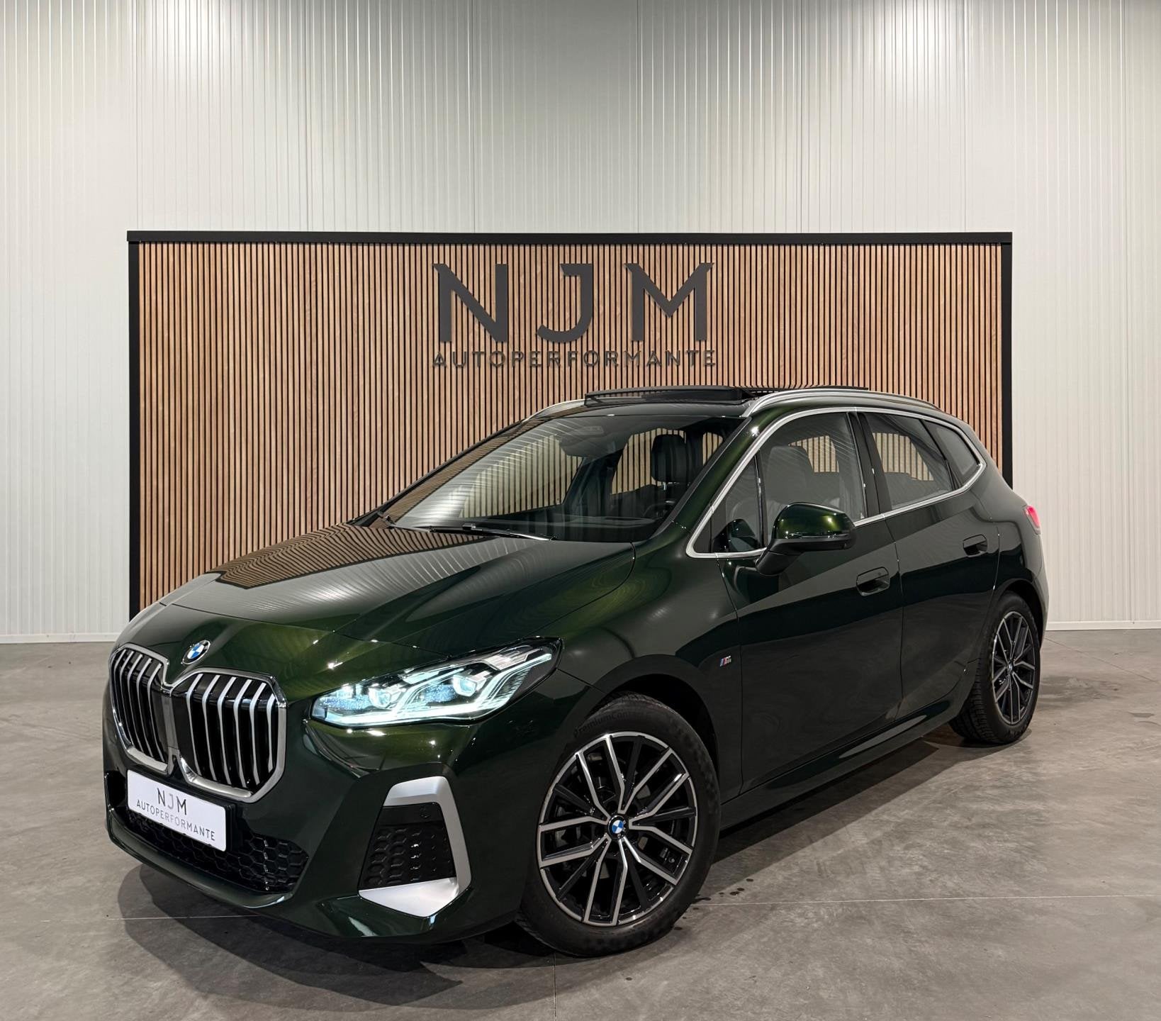 BMW 2-serie Active Tourer 218i M-Sport|Pano|Memory|Trekhaak, Auto's, BMW, 136 pk, Gebruikt, 1445 kg, 3 cilinders