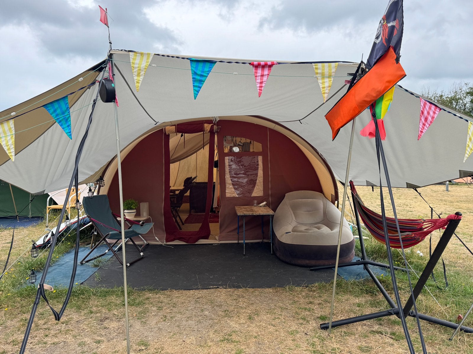 Tent en bijzettent te huur tijdens ITGWO, Caravans en Kamperen, Tenten, Ophalen, Gebruikt, Meer dan 6