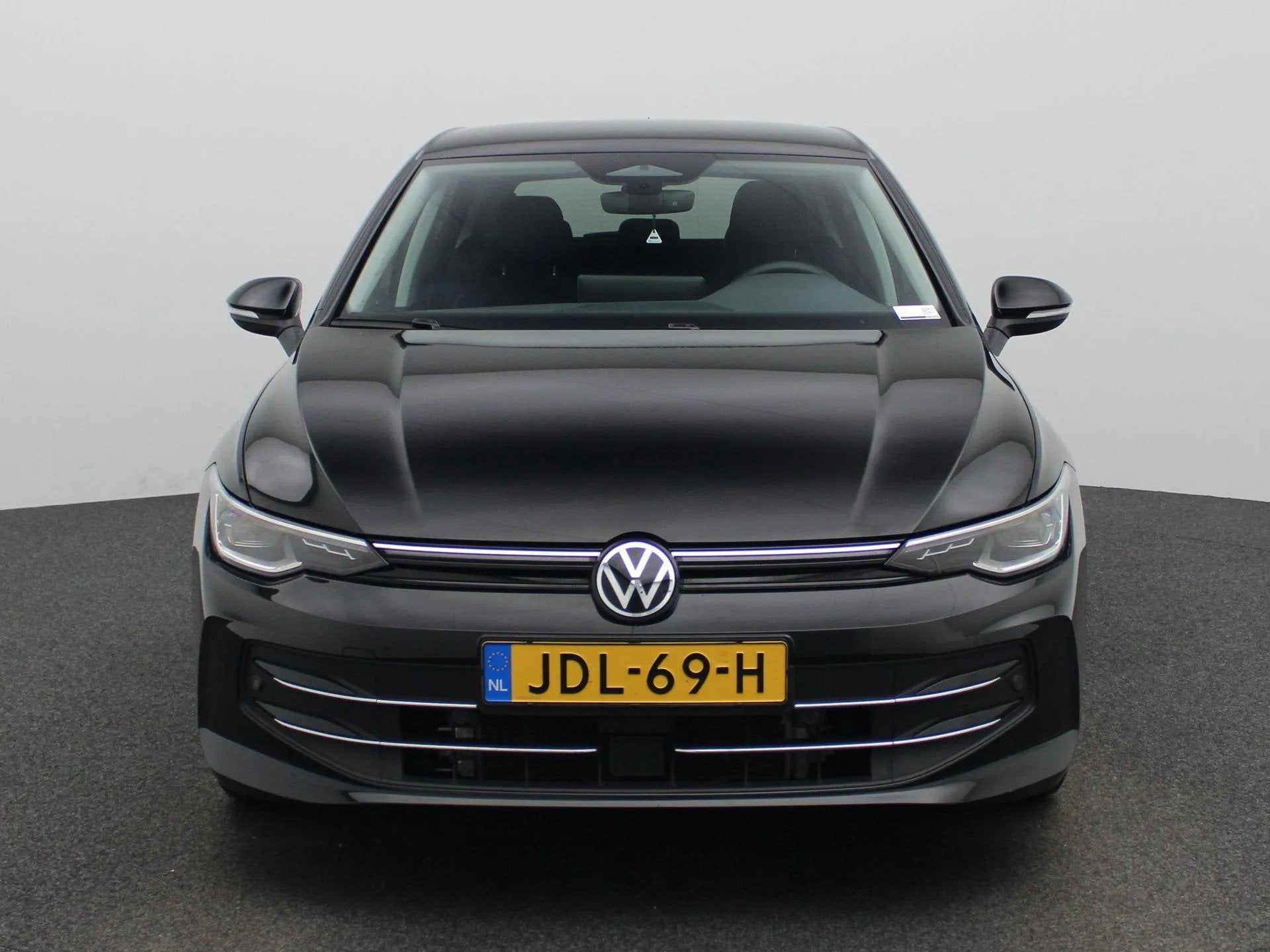 Volkswagen Golf 1.5 eHybrid Style Edition 204 PK| (bj 2025), 4 cilinders, Zwart, Bedrijf, 1700 kg