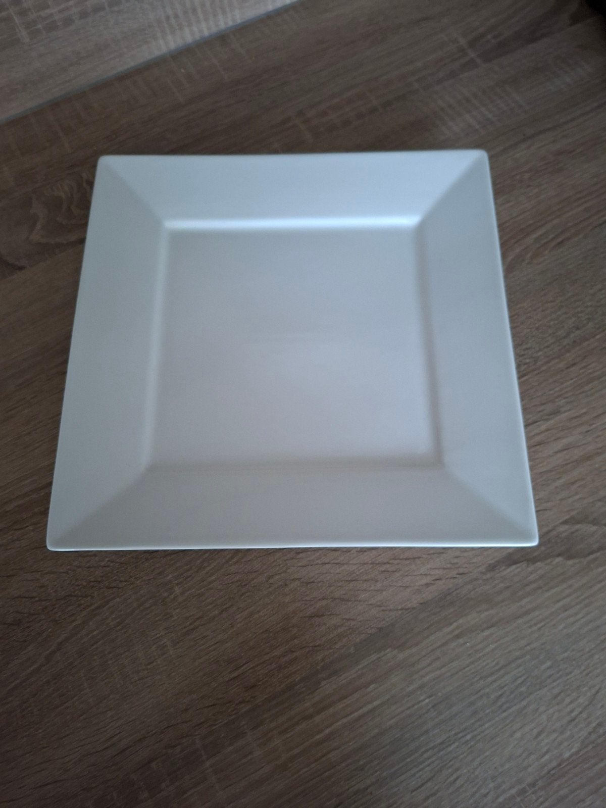 Wit vierkant bord - 30x30 cm, Huis en Inrichting, Keuken | Servies, Gebruikt, Keramiek, Ophalen of Verzenden, Bord(en)