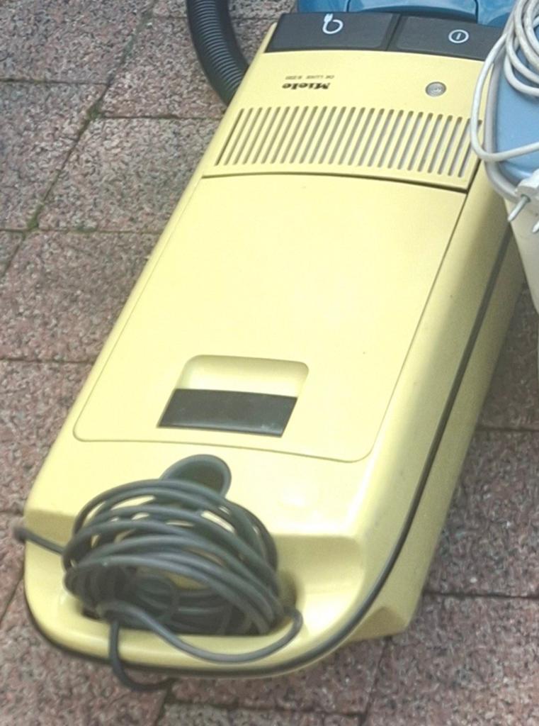 Vintage miele stofzuiger, Witgoed en Apparatuur, Stofzuigers, Stofzak, Ophalen of Verzenden, Miele, Niet werkend