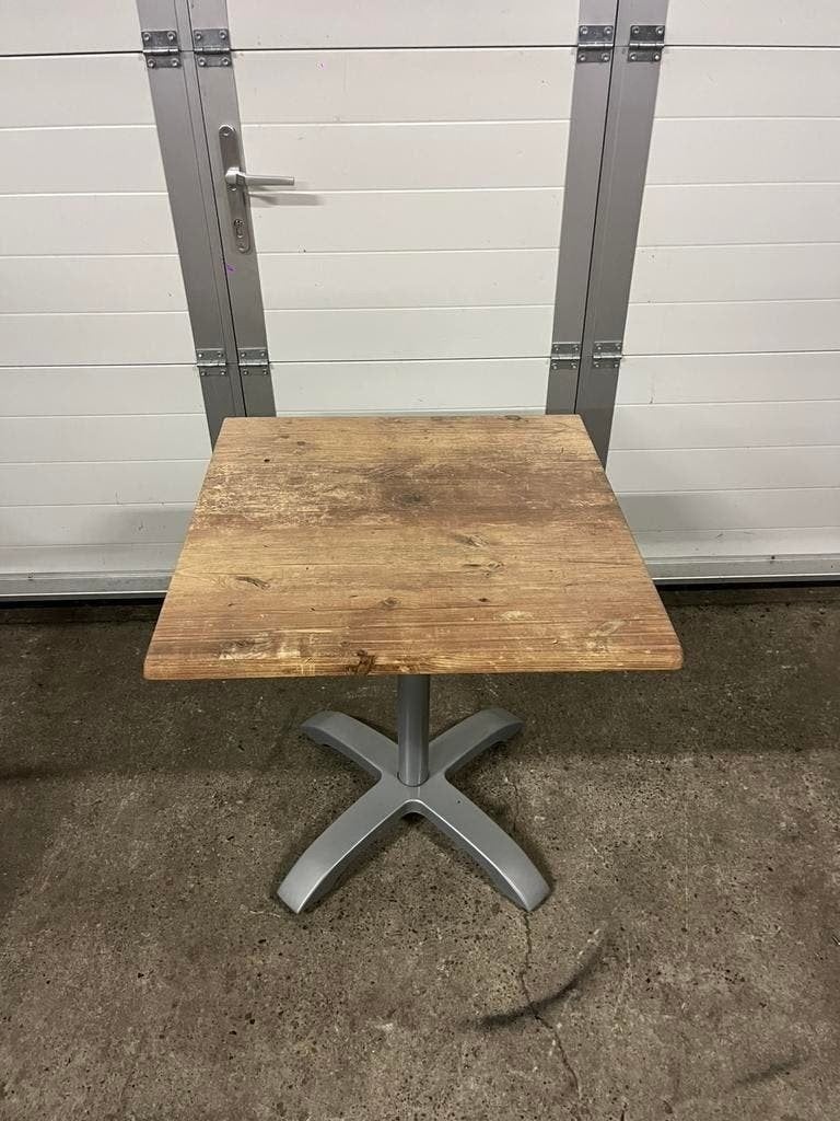 22 stuks horeca bistro terras tafels outdoor werzalit 70x70, Ophalen, Zo goed als nieuw