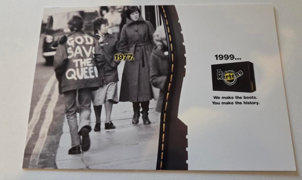 Dr. Martens - We make the boots. You make the history., Verzenden, Ongelopen, Overige thema's