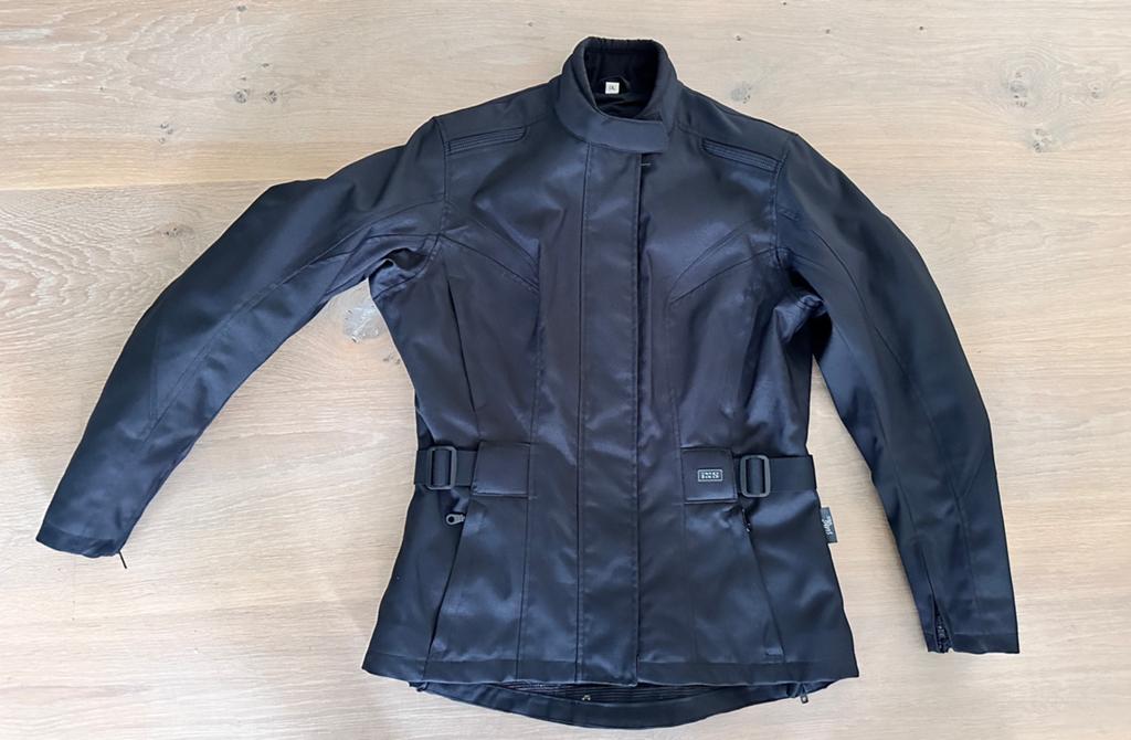 ZGAN Hele mooie, zwarte Dames motorjas van IXS maat 38/40, Motoren, Ophalen of Verzenden, Dames, Jas | textiel