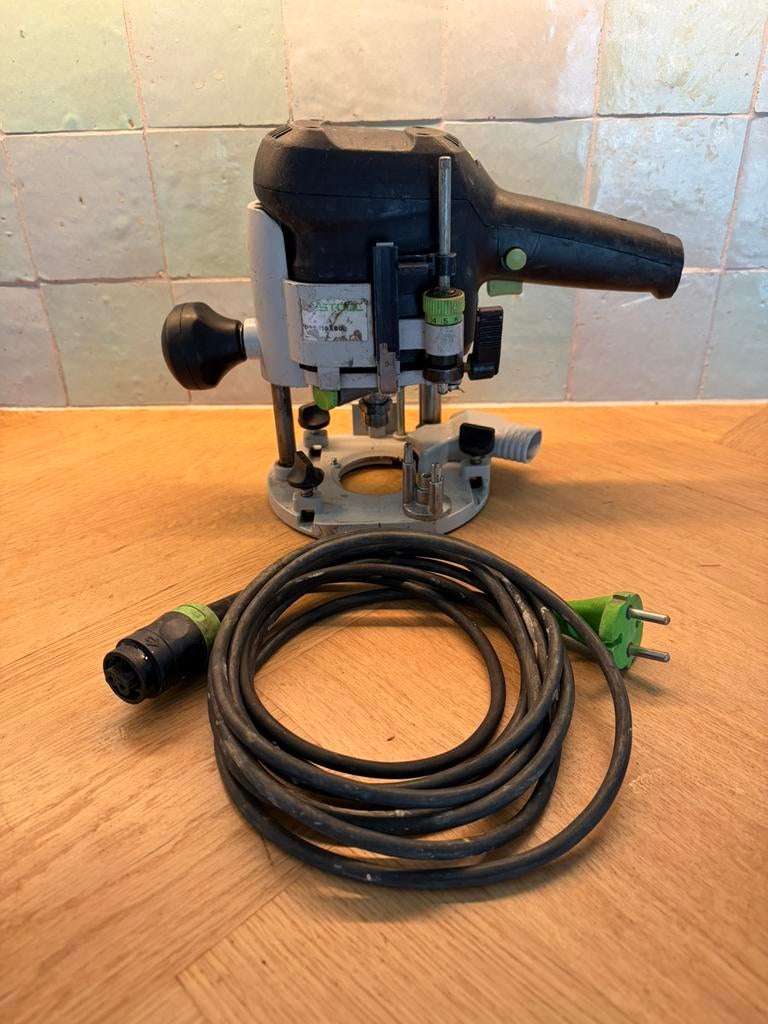 Festool OF 1010 EBQ, Ophalen of Verzenden, Gebruikt, Elektrisch, Bovenfrees