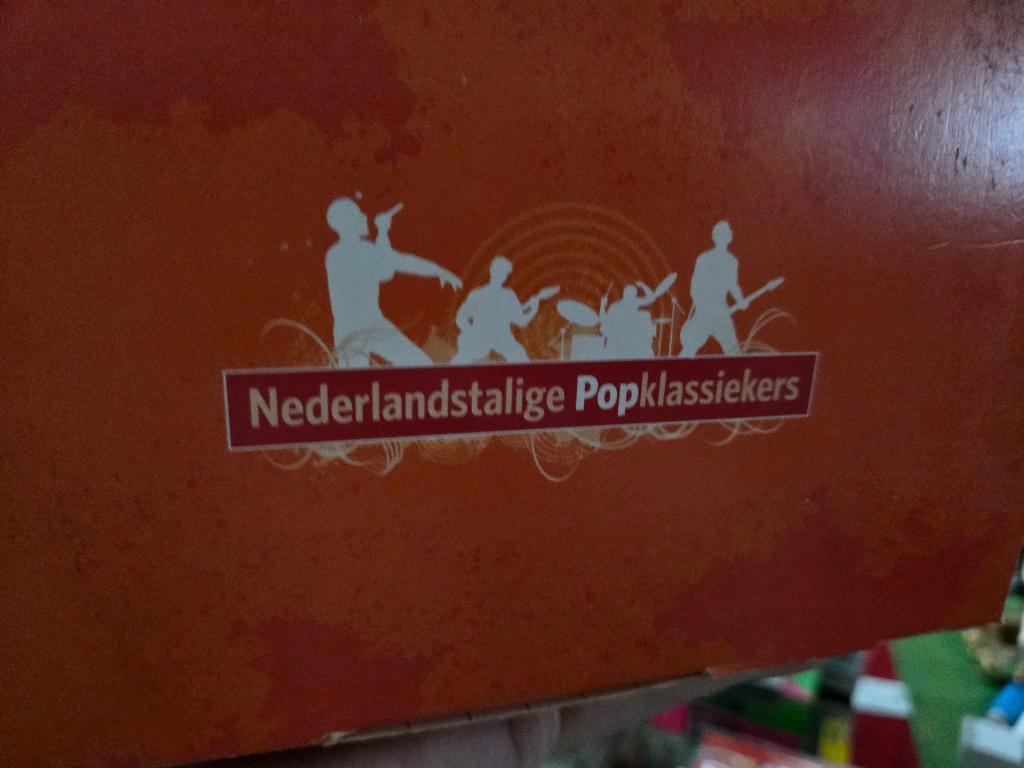 nederlandstalige popklassiekers ad cd box, Ophalen of Verzenden, Gebruikt, Pop