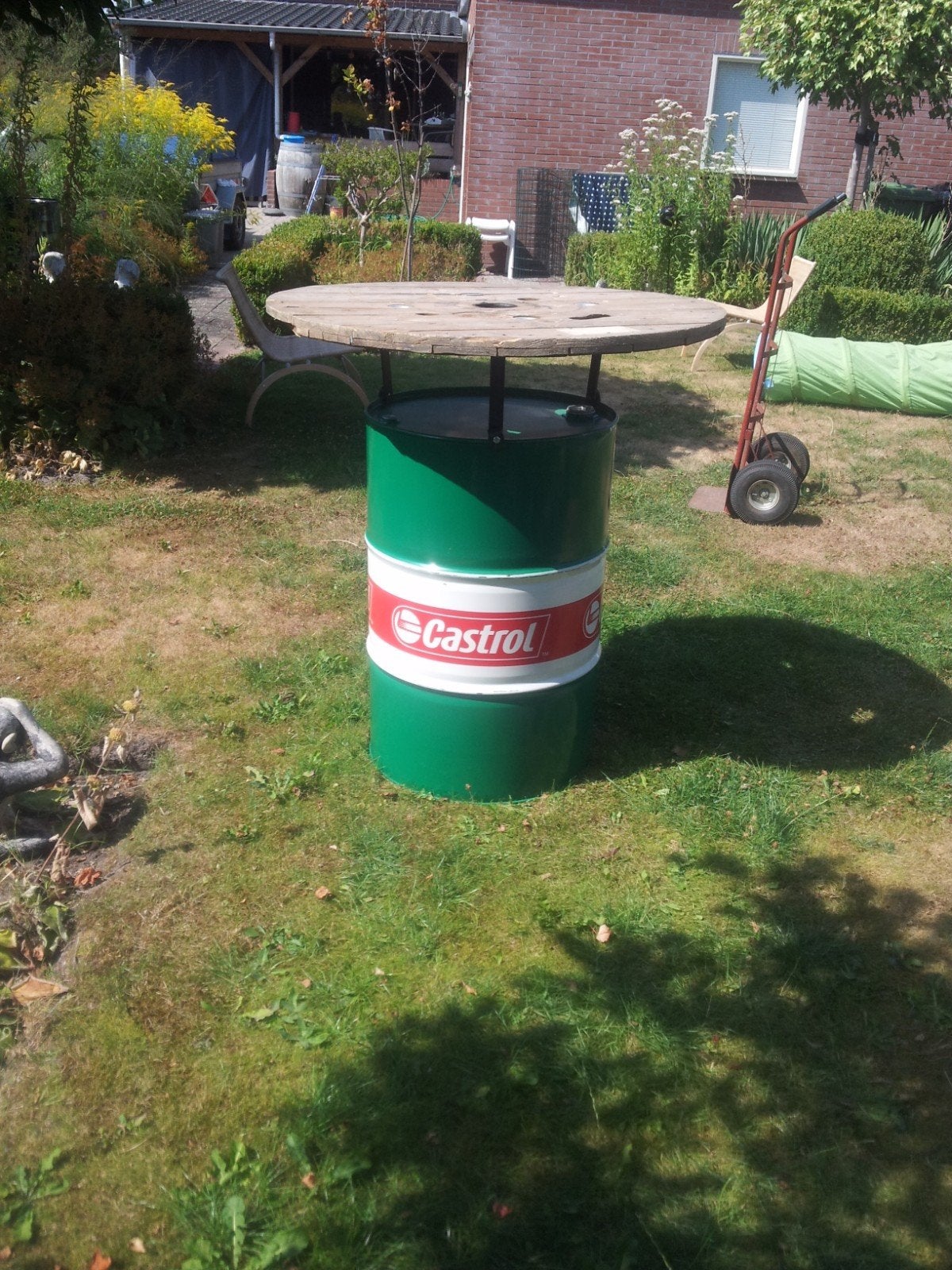 Castrol olievat statafel - uniek en robuust, Ophalen, Gebruikt, Rond, Hout