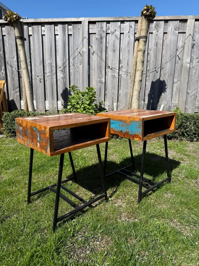 Set van 2 unieke nachtkastjes / bijzettafels, 60x40x40cm, Minder dan 55 cm, Ophalen of Verzenden, Zo goed als nieuw, 60 cm of meer