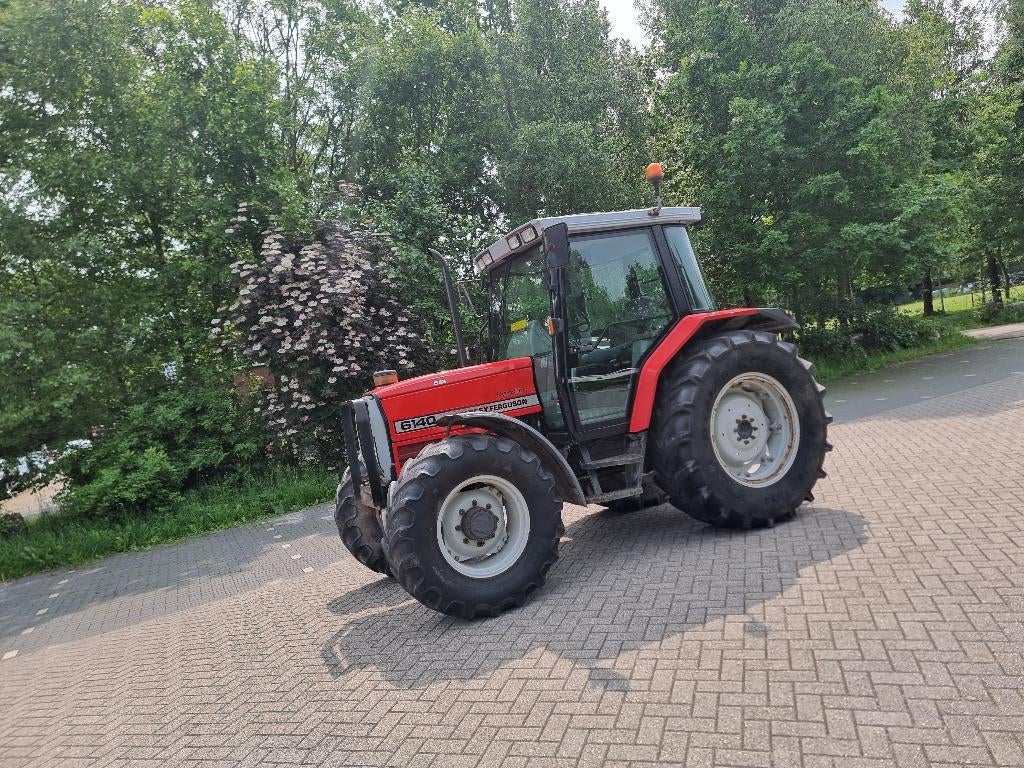 Massey Ferguson 6140, Zakelijke goederen, Agrarisch | Tractoren, Ophalen, 80 tot 120 Pk, Gebruikt, 7500 tot 10000
