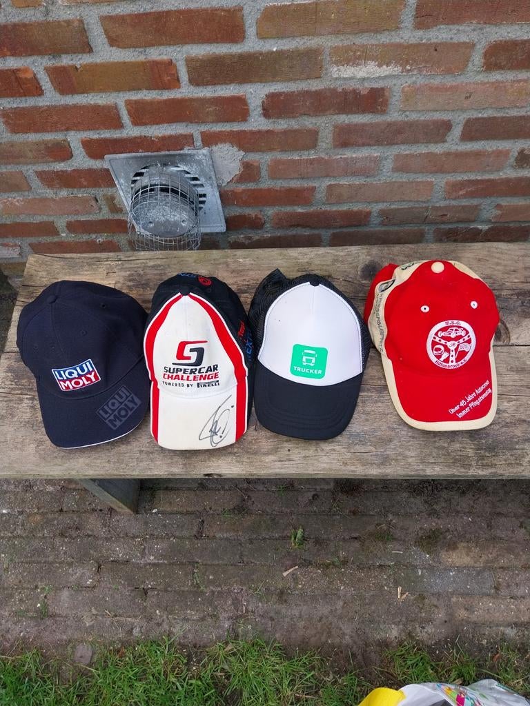 Diverse petten - Verschillende merken en stijlen, Ophalen, Diverse, One size fits all, Pet