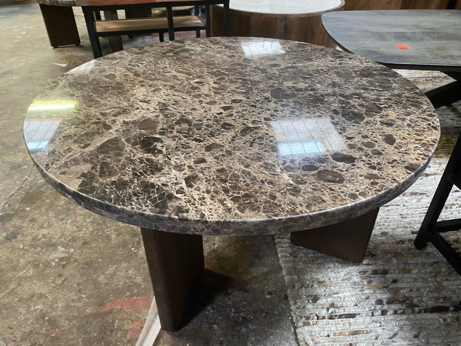 Lando Bruin Marmeren Tafel 80 cm, Ophalen, Overige materialen, 50 tot 100 cm, Rond