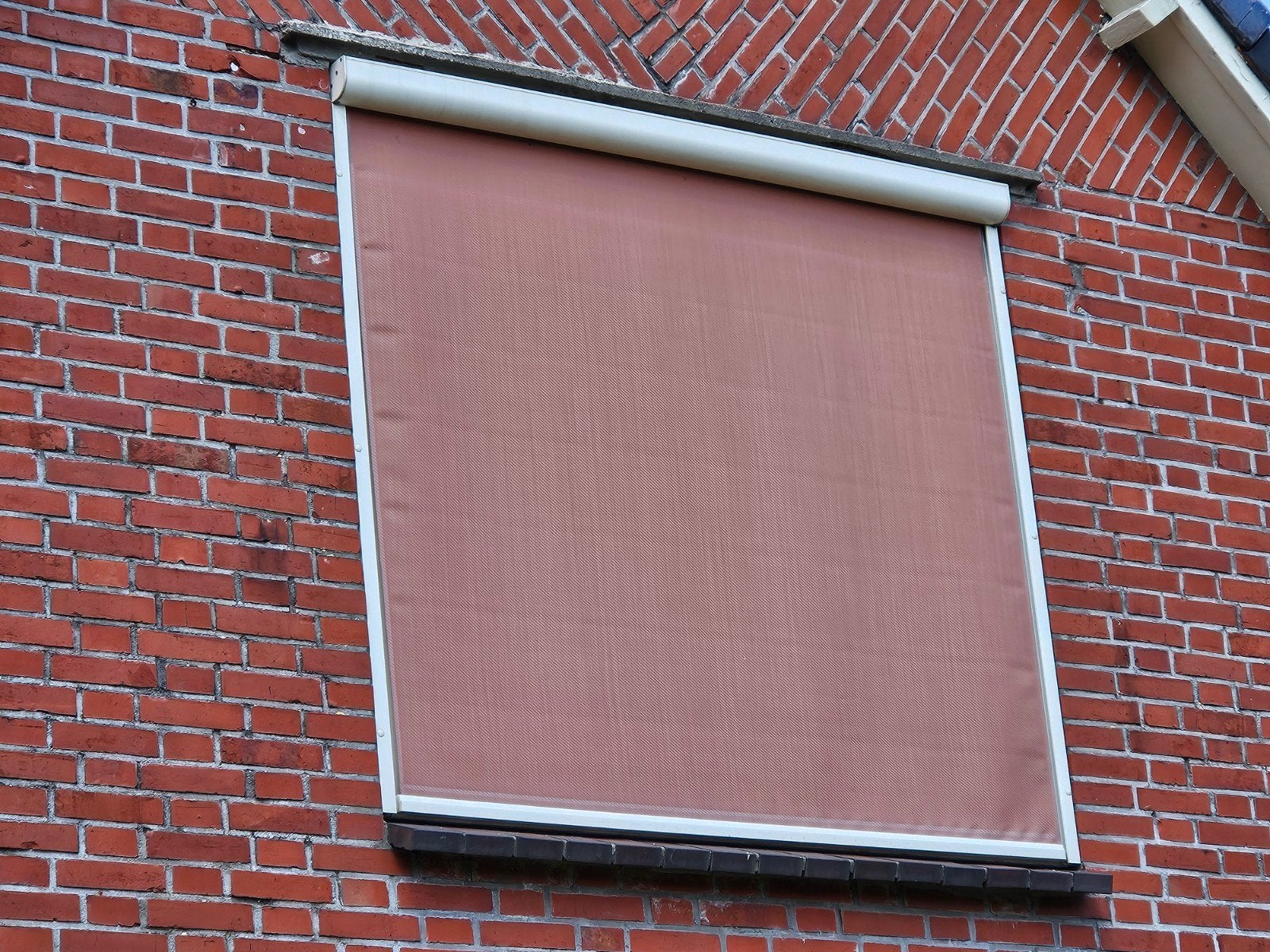 2 screens met motor op afstandsbediening, Tuin en Terras, Zonneschermen, Gebruikt, Ophalen