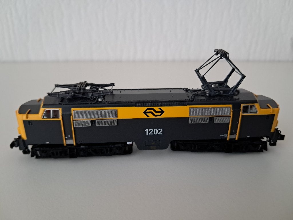 Piko 40461 NS E-loc 1202, Wisselstroom, Locomotief, Analoog, Zo goed als nieuw
