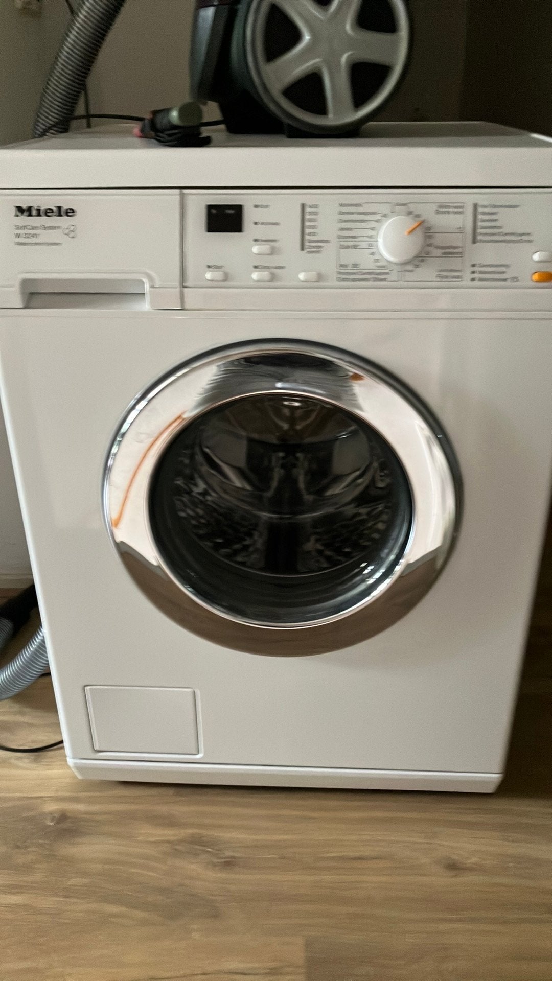 Miele wasmachine zgs, Ophalen, Zo goed als nieuw, 1200 tot 1600 toeren, 85 tot 90 cm