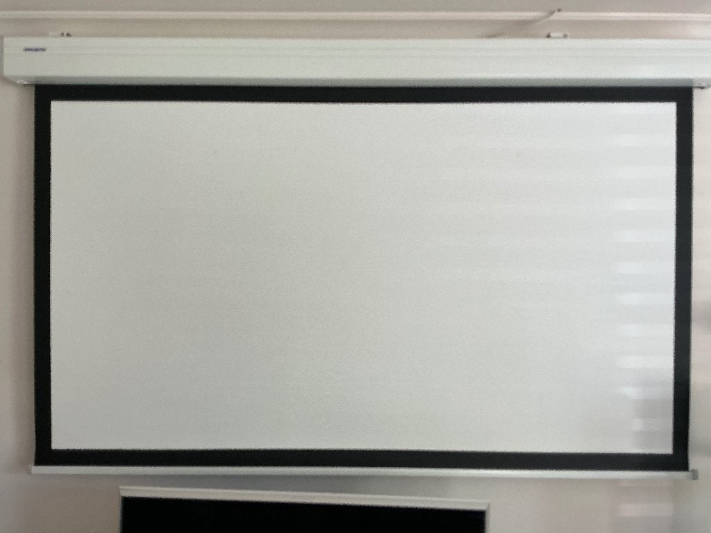 Projectiescherm + high definition projector, Ophalen, Elektrisch, Gebruikt