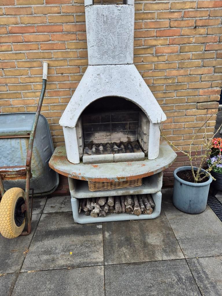 Nog een mooie betonne barbecue, Ophalen of Verzenden