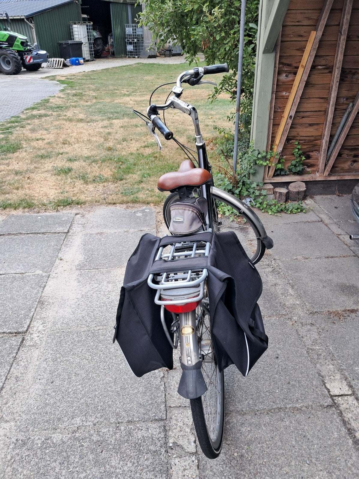 Koga damesfiets met lage instap en kleur grijs ietstassen, Velgrem, Ophalen of Verzenden, Koga Miyata, Minder dan 10 versnellingen