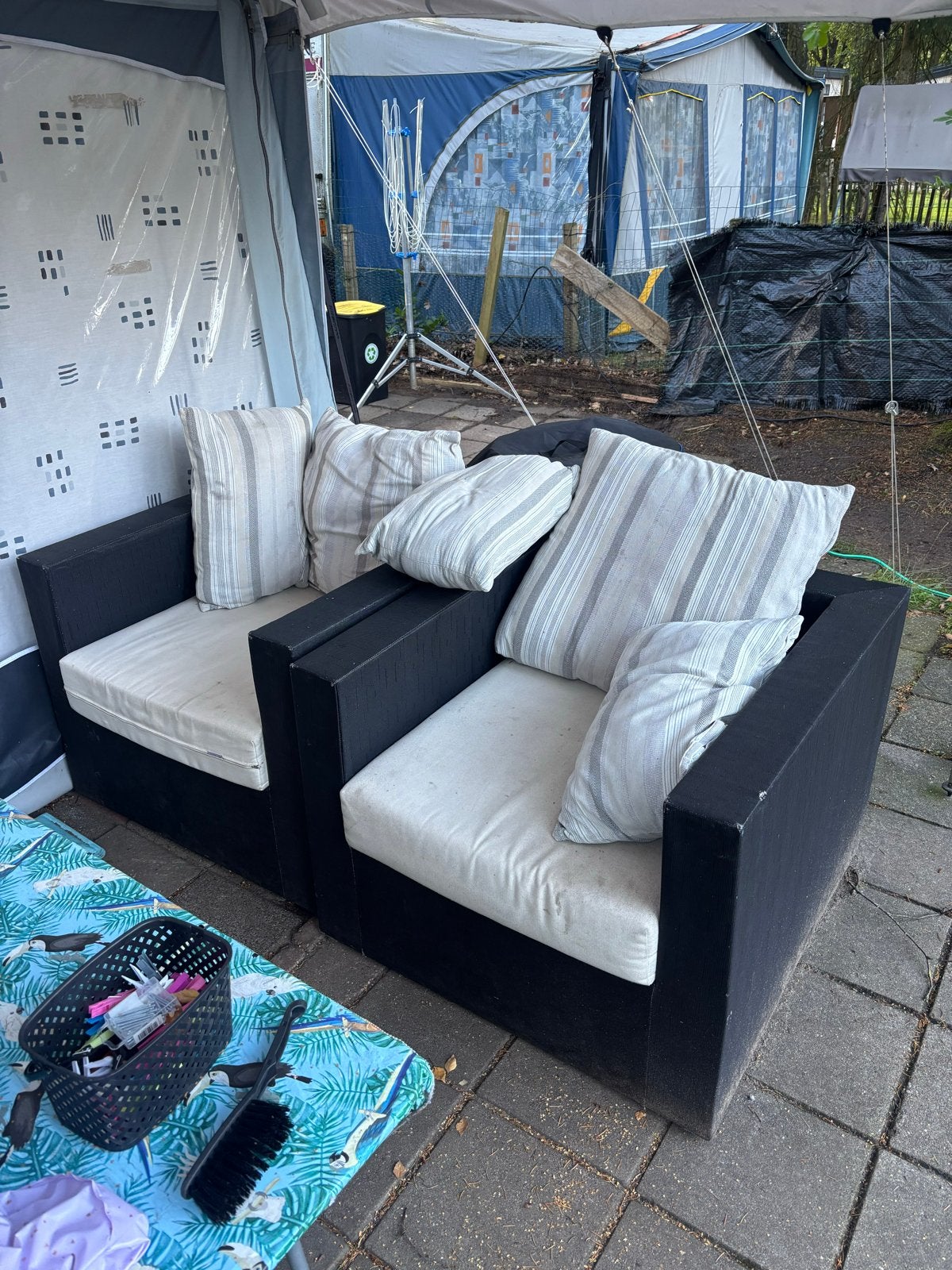 Comfortabele buitenbanken met kussens, Huis en Inrichting, Gebruikt, 150 tot 200 cm, Tweepersoons, 75 tot 100 cm