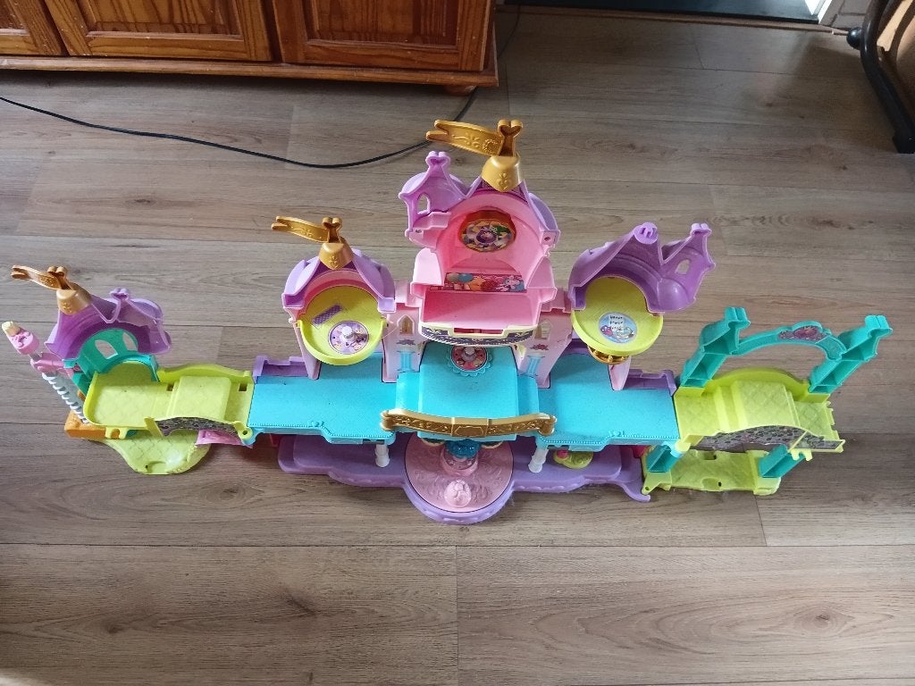 VTech Droomkasteel Vrolijke Vriendjes, Ophalen, Zo goed als nieuw, 2 tot 4 jaar