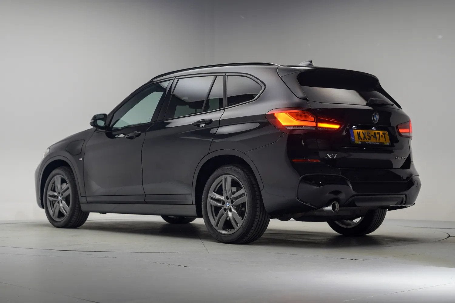 BMW X1 xDrive 25e M Sport High Executive Aut. [ LED Leder St, Auto's, Gebruikt, 750 kg, 95 pk, Zwart
