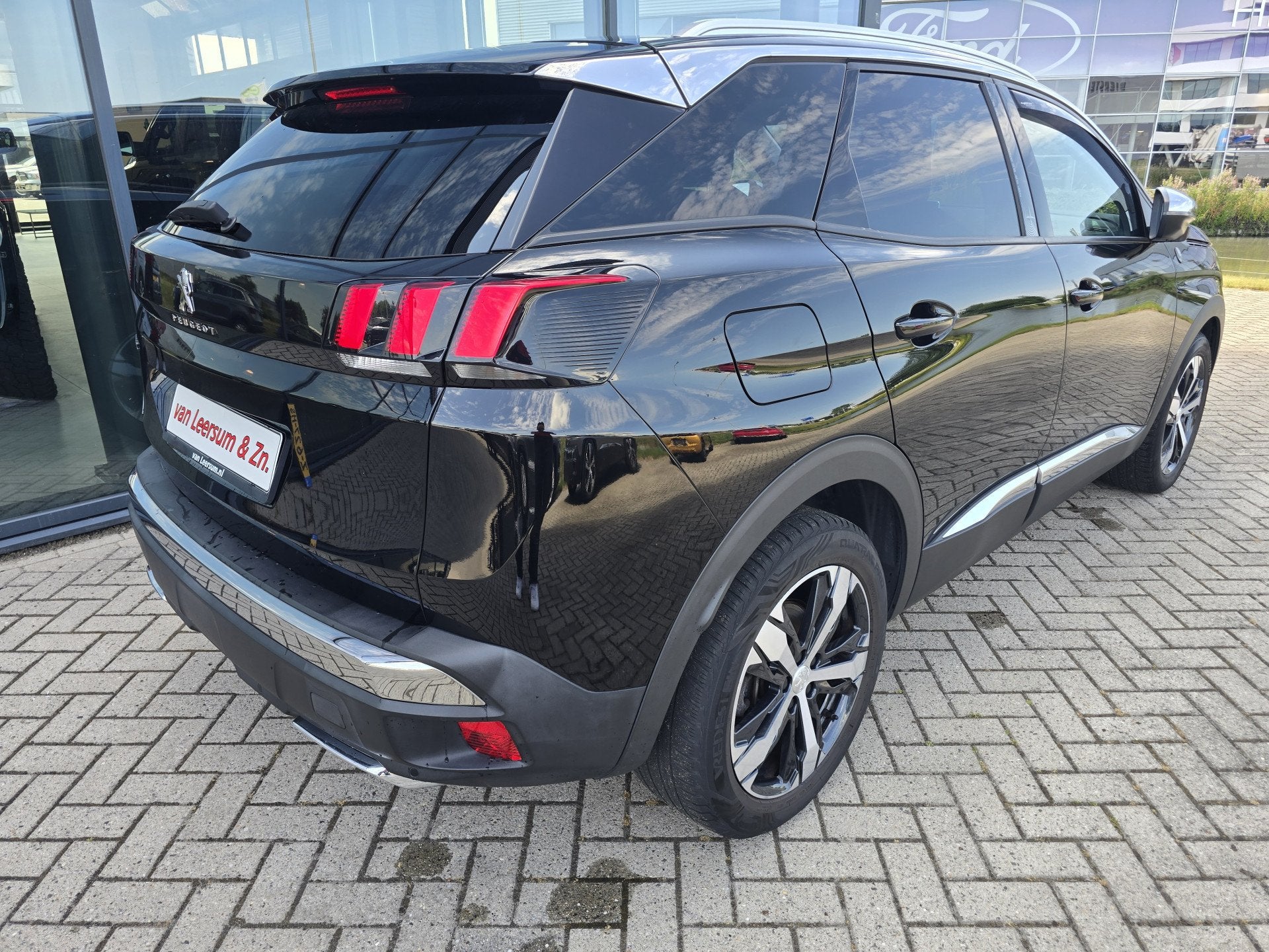 Peugeot 3008 1.2 PureTech Crossway Camera | nieuwe APK | mee, Voorwielaandrijving, Gebruikt, 1199 cc, Leder en Stof