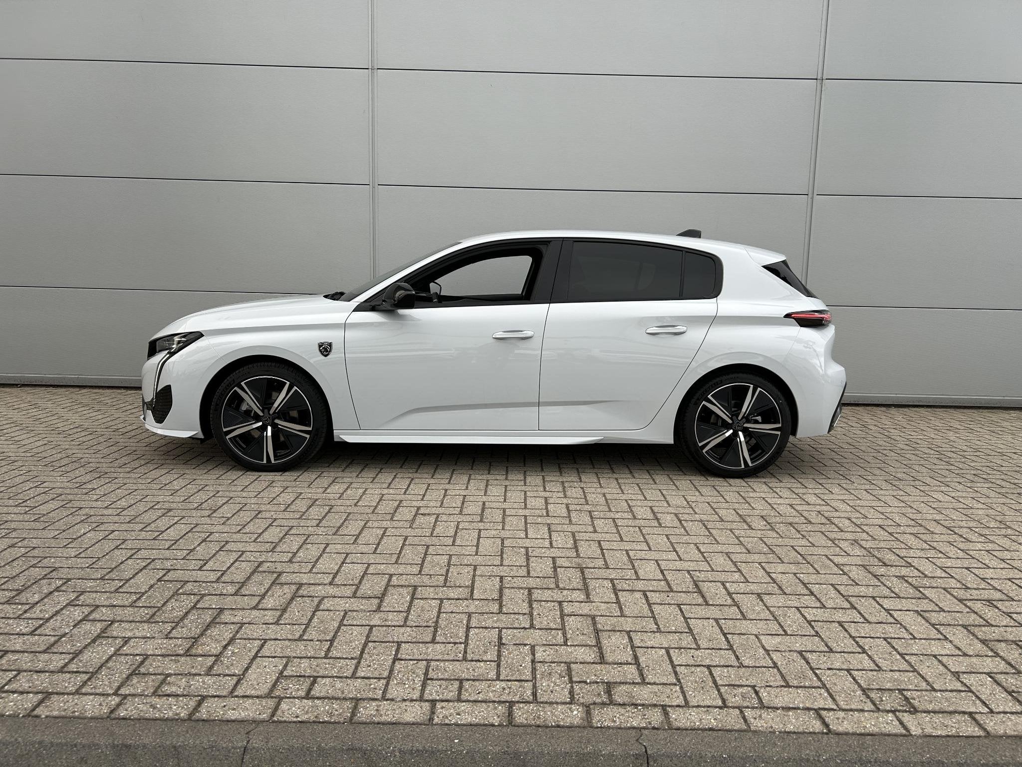 Peugeot 308 1.2 Mild Hybrid 145 e-DCS6 GT | Automaat | 360 c, 145 pk, Stof, Euro 6, Wit