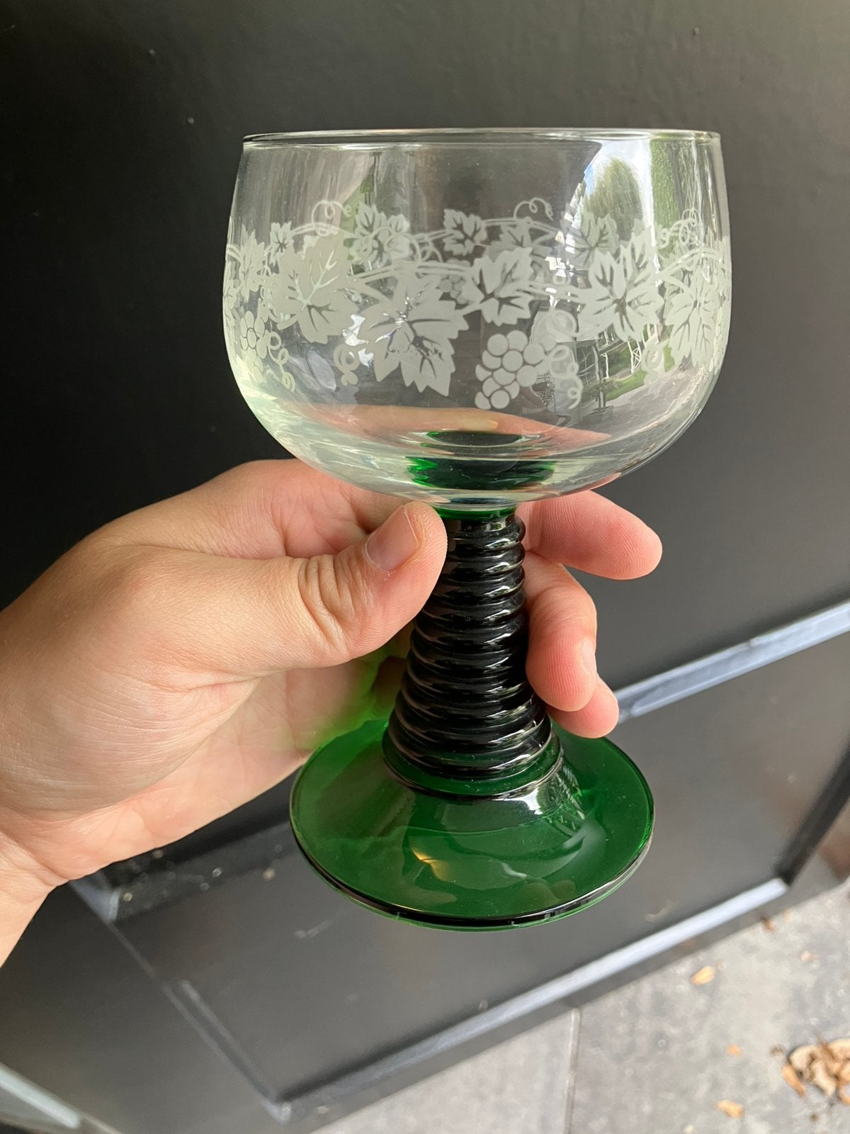 Wijnglas met druiventak vintage roemer groen vintage stijl, Ophalen of Verzenden, Zo goed als nieuw, Overige typen