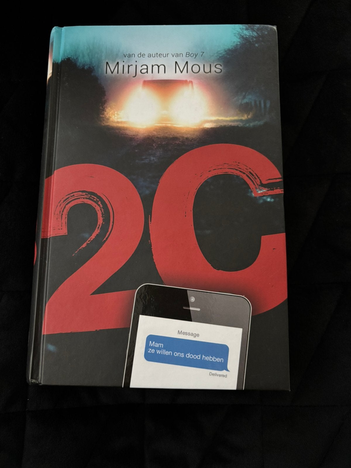 Boek Mirjam Mous - 2C Jeugdthriller Young Adult YA, Boeken, Ophalen of Verzenden, Zo goed als nieuw, Mirjam Mous, Fictie