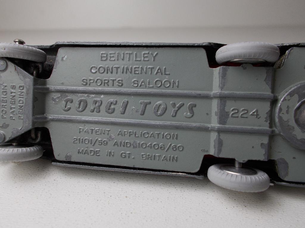 1961 Corgi Toys 224 BENTLEY CONTINENTAL SPORTS SALOON (-B-), Ophalen of Verzenden, Gebruikt, Auto, Corgi