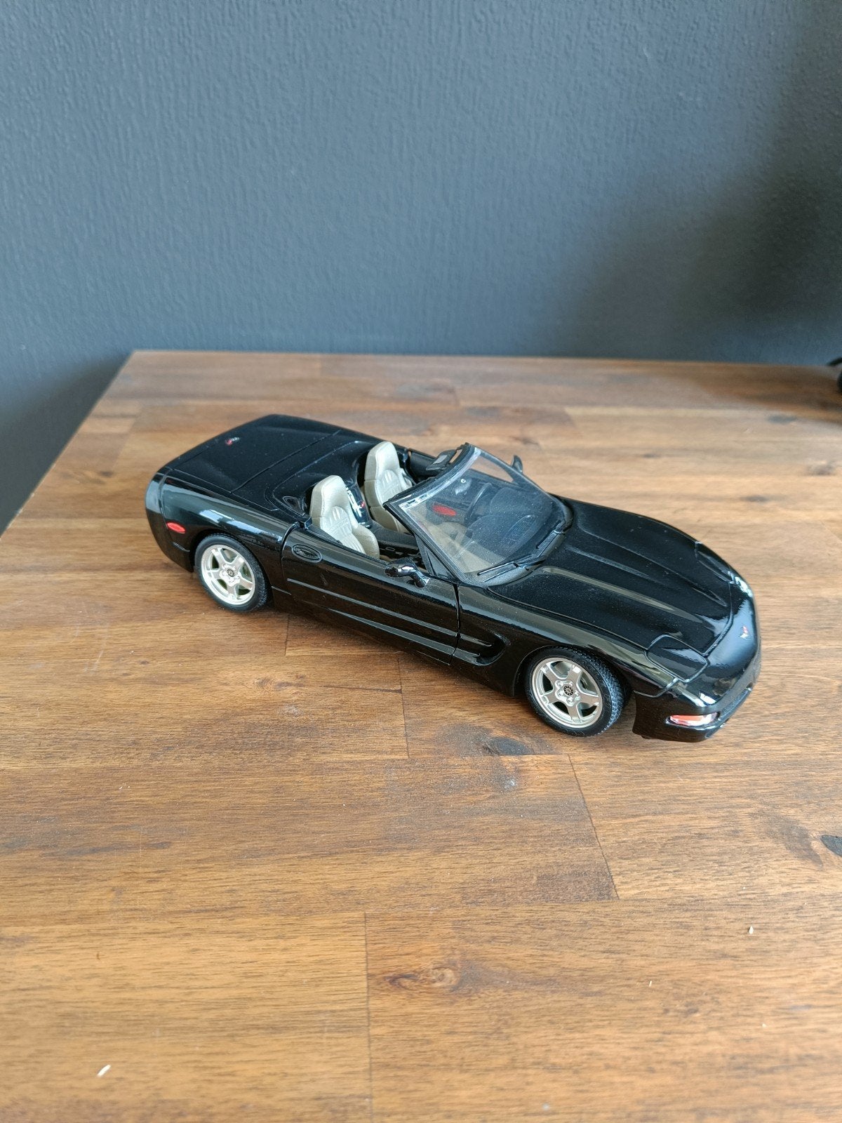 Chevrolet Corvette 1:18, Ophalen, Zo goed als nieuw, Auto, Bburago