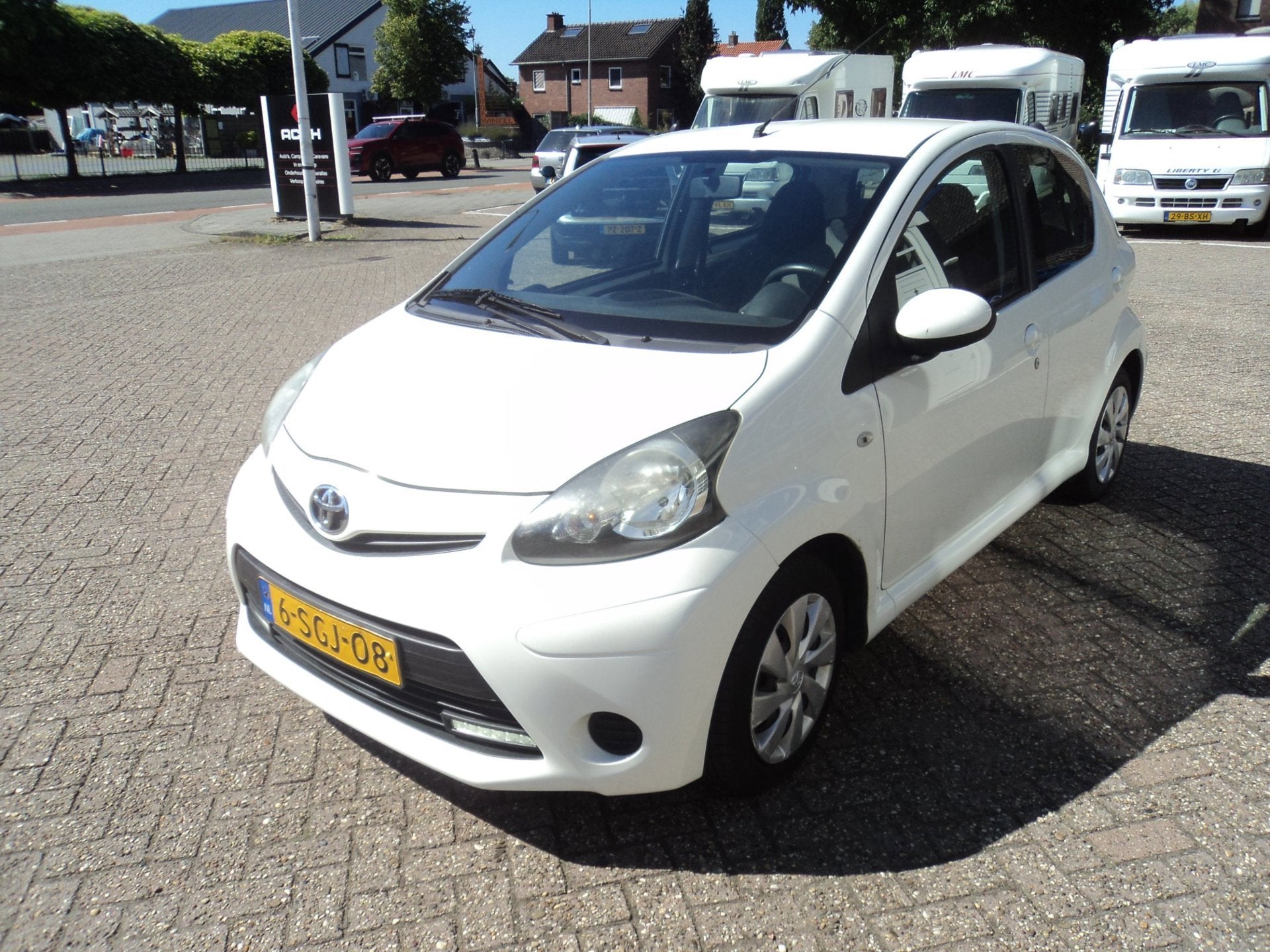 Toyota Aygo 1.0 VVT-i Aspiration CPV Airco Ekekt. ramen, Voorwielaandrijving, Euro 5, Stof, Gebruikt