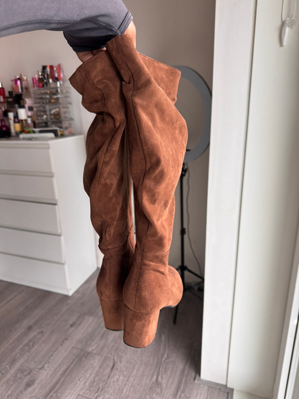 Bruine laarzen | Brown boots - GRATIS! 40, Kleding | Dames, Ophalen of Verzenden, Zo goed als nieuw, Bruin, Hoge laarzen