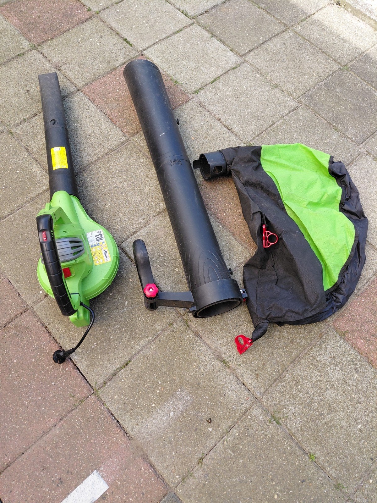 Florabest Bladblazer met opzuigfunctie, Tuin en Terras, Bladblazers, Ophalen, Gebruikt, Met opvangzak, Handgedragen