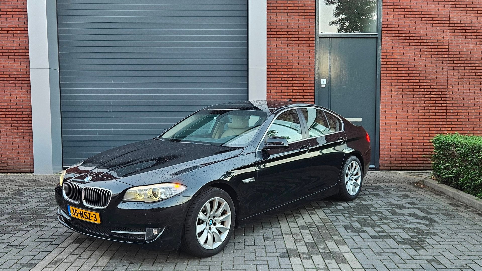 BMW 5-serie 528i High Executive Comfort stoelen/schuifdak/ve, Euro 5, Achterwielaandrijving, Gebruikt, Beige