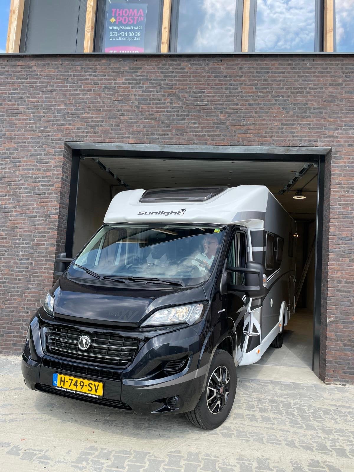 Sunlight T69L XV Ducato 2.3 140pk weinig km-perfecte staat, Achteruitrijcamera, Sunlight, Fiat, 7 tot 8 meter