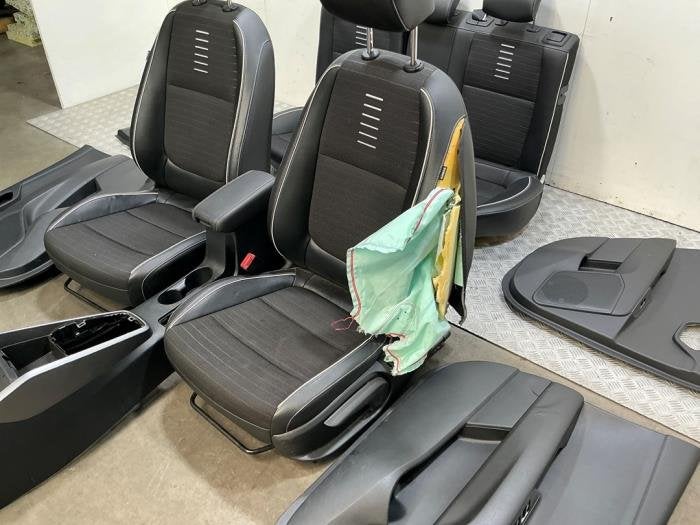 Bekleding Set (compleet) van een Kia Rio (Rio 17-), Auto-onderdelen, 12 maanden garantie, -, -, Ophalen of Verzenden