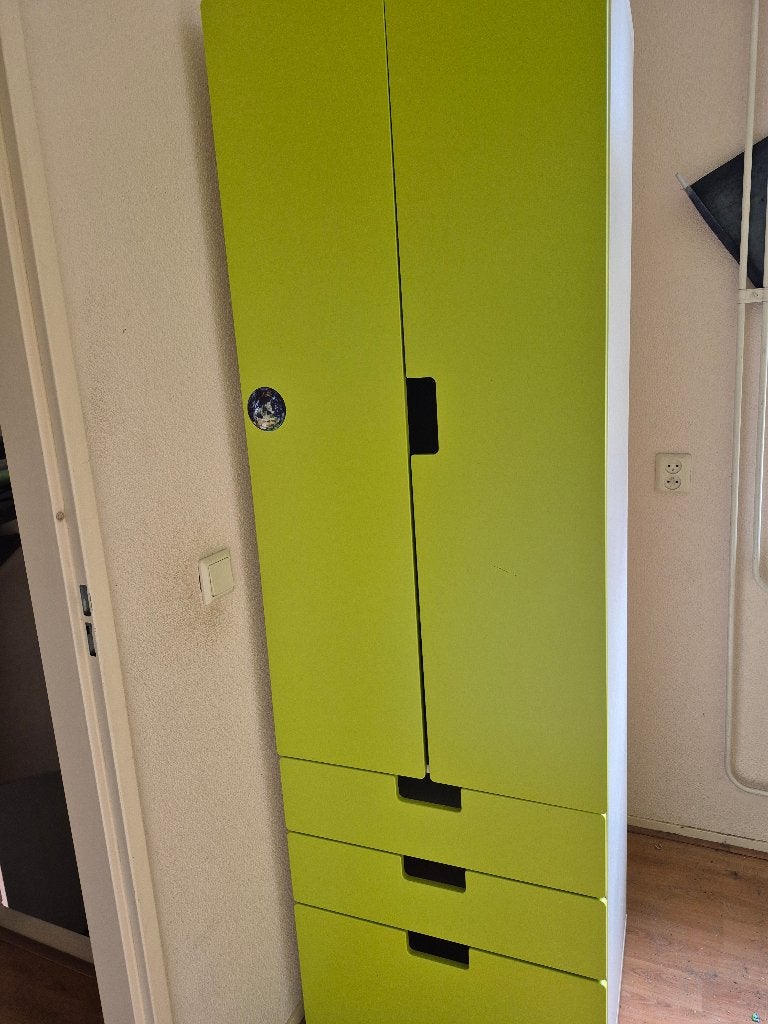 Gratis: kledingkast, Ophalen, Gebruikt, 50 tot 70 cm, 105 cm of meer