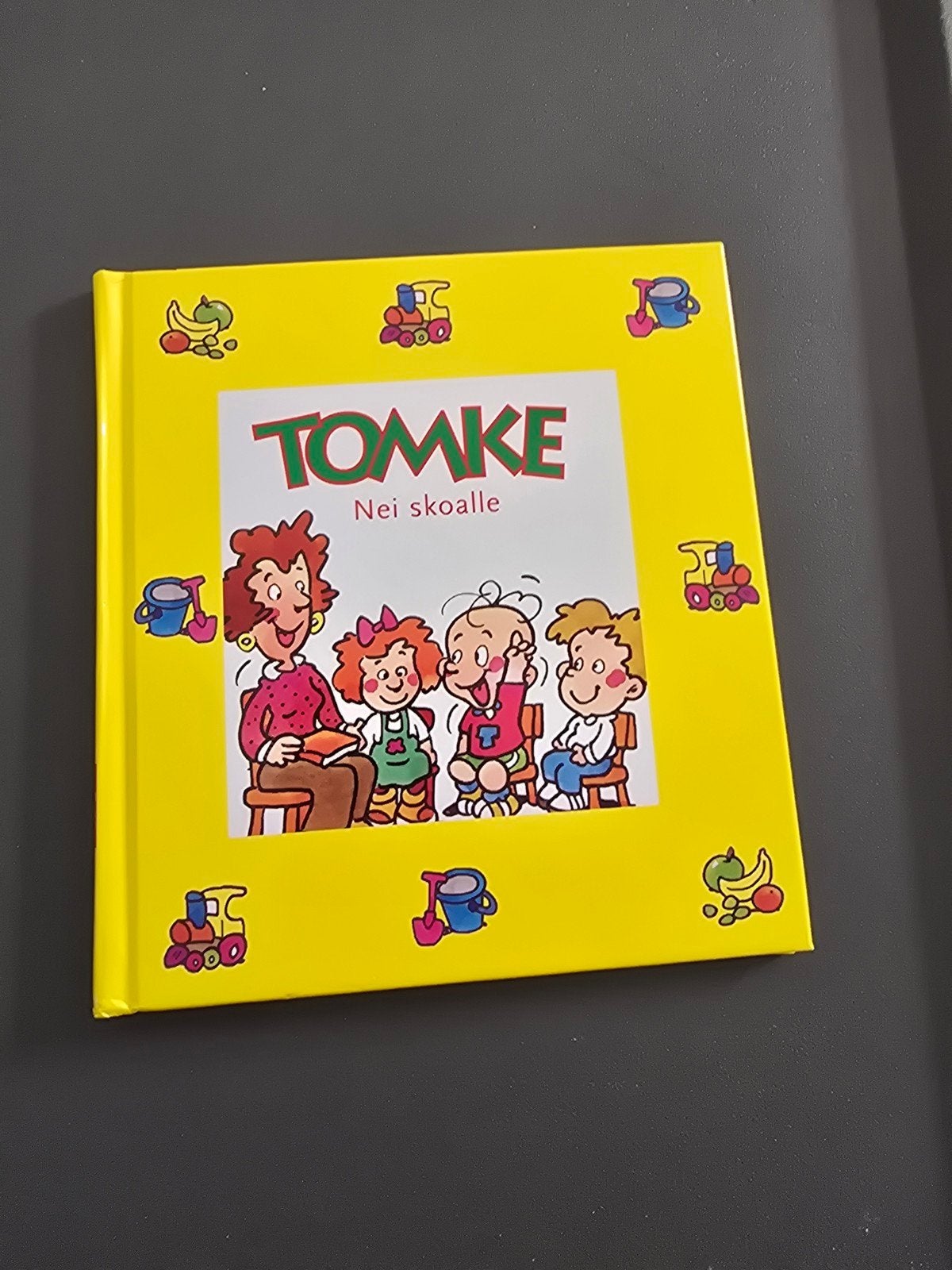 Riemkje Pitstra - Tomke nei skoalle, Ophalen of Verzenden, Gelezen, Riemkje Pitstra