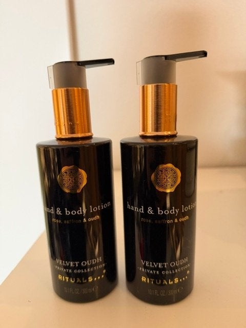 Nieuw Rituals Velvet Oudh hand body lotion rose saffron oudh, Ophalen of Verzenden, Nieuw, Bodylotion, Crème of Olie