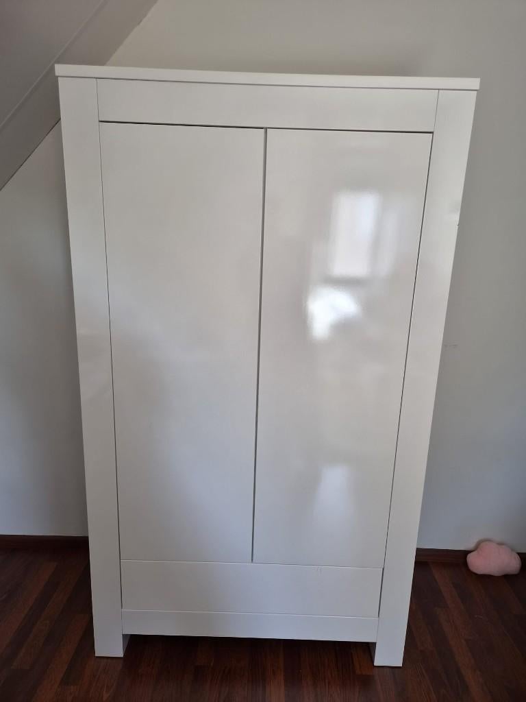 Kidsmill Alaska Hoogglans 2-Deurs Kledingkast en Commode wit, Kinderen en Baby's, Kinderkamer | Commodes en Kasten, Ophalen, Kast