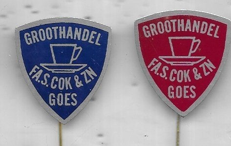 2 GOES GROOTHANDEL SPELDEN UIT 1 SERIE, Verzamelen, Speldjes, Pins en Buttons, Ophalen of Verzenden, Gebruikt, Overige onderwerpen