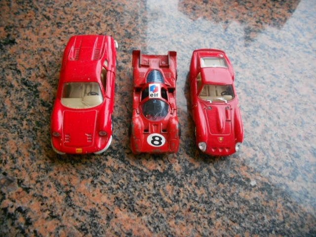 Drie Ferrari's, Hobby en Vrije tijd, Modelauto's | 1:43, Ophalen of Verzenden, Zo goed als nieuw, Auto, Overige merken