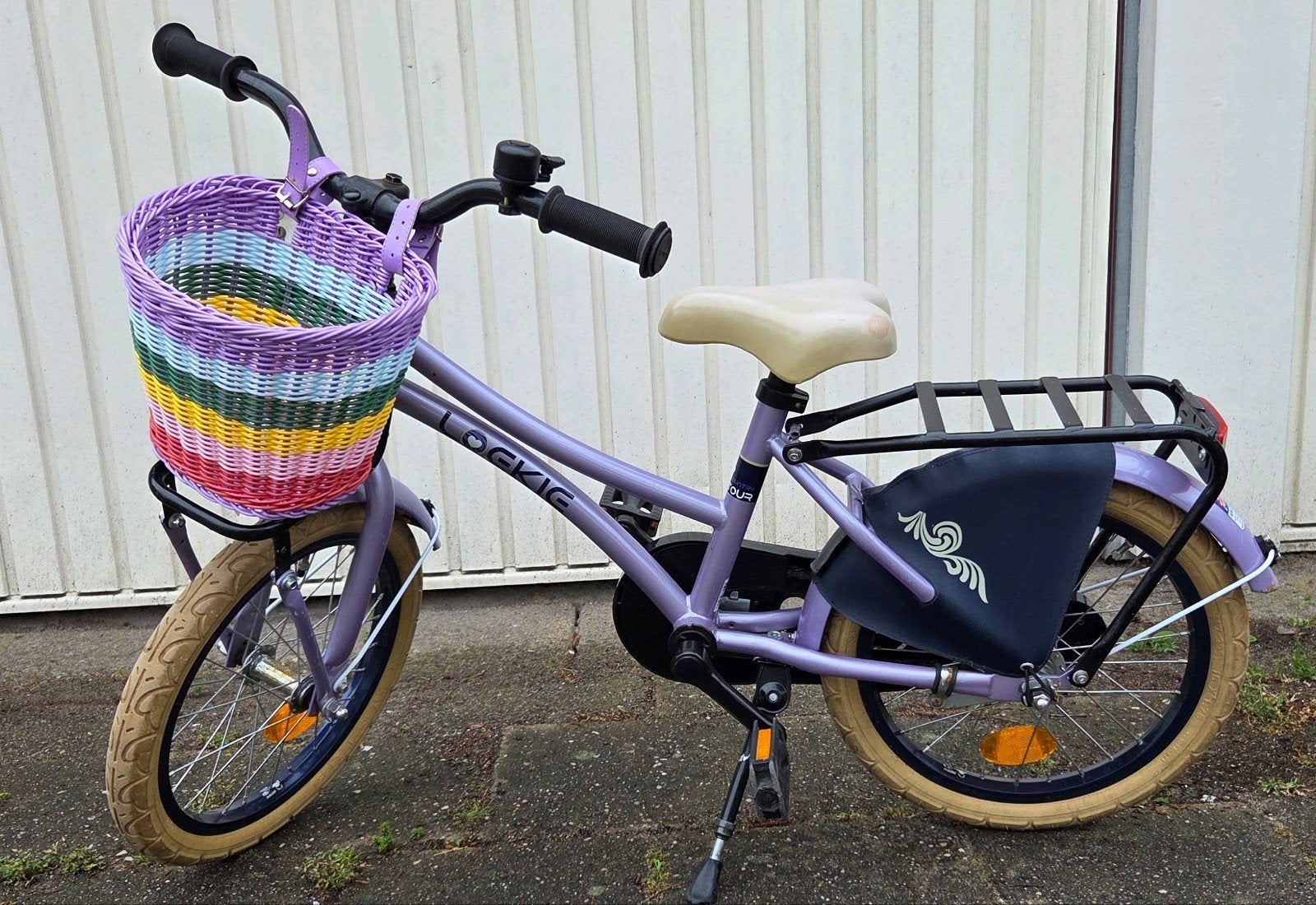 Loekie kinderfiets 16 inch wielen, Fietsen en Brommers, Fietsen | Kinderfietsjes, Ophalen, Terugtraprem, Zijwieltjes, 16 tot 20 inch