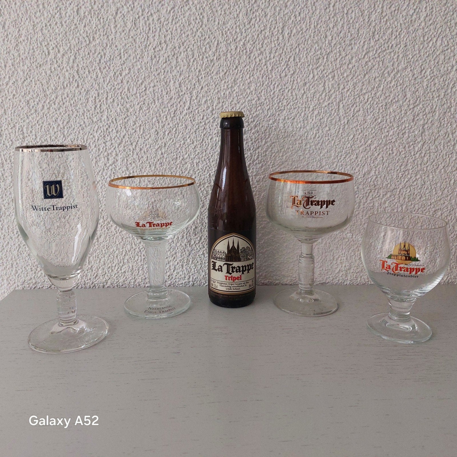 La Trappe Tripel oud bierflesje (leeg) en glazen, Ophalen of Verzenden, Flesje(s), La Trappe