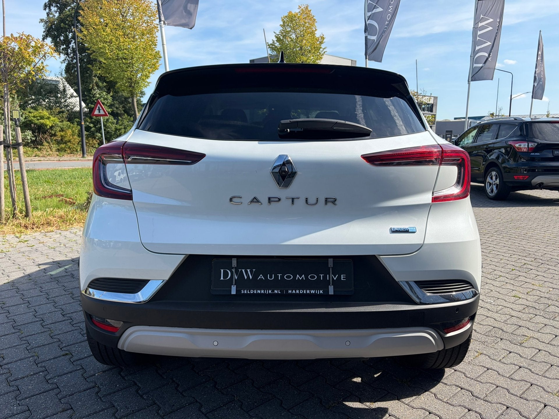 Renault Captur 1.6 E-Tech Plug-in Hybrid 160 Intens Bose Aut, Auto's, Renault, 77 km/l, Gebruikt, 4 cilinders, Leder en Stof
