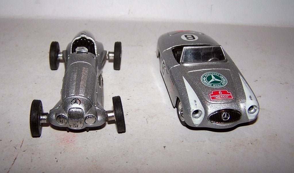 2 mooie oldtimer Mercedes racemodellen. Diecast. Izgs., Hobby en Vrije tijd, Ophalen of Verzenden, Zo goed als nieuw, Auto