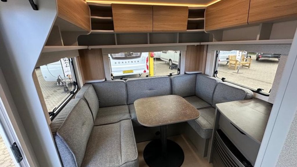 Bürstner B66 485 TS -QUEENS BED- 1600 KG, Caravans en Kamperen, Rondzit, Bedrijf, Serviceluik, Bürstner