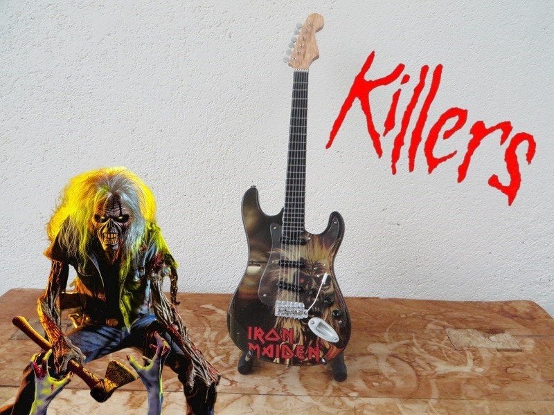 Gitaar Fender Stratocaster IRON MAIDEN - KILLERS -, Verzamelen, Muziek, Artiesten en Beroemdheden, Ophalen of Verzenden, Nieuw