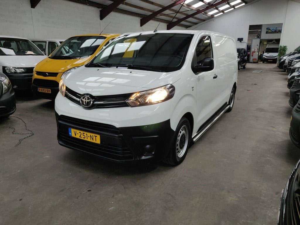 Toyota ProAce Worker 1.6 D-4D Cool Comfort (bj 2018), Voorwielaandrijving, Gebruikt, 4 cilinders, Wit